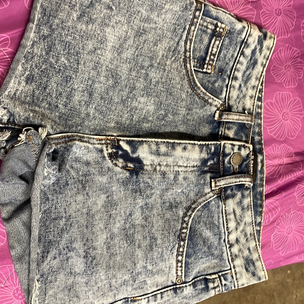 Fire and rain denim shorts, size one